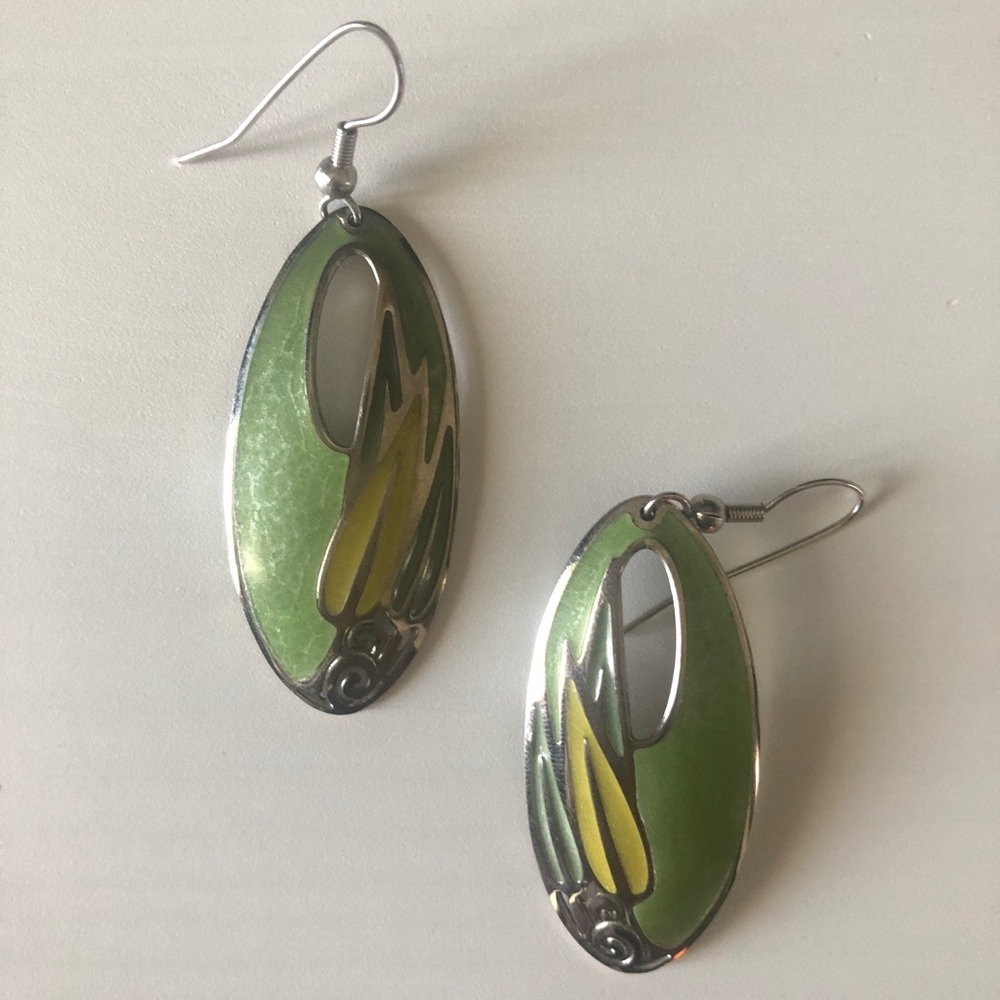Art Deco design earrings